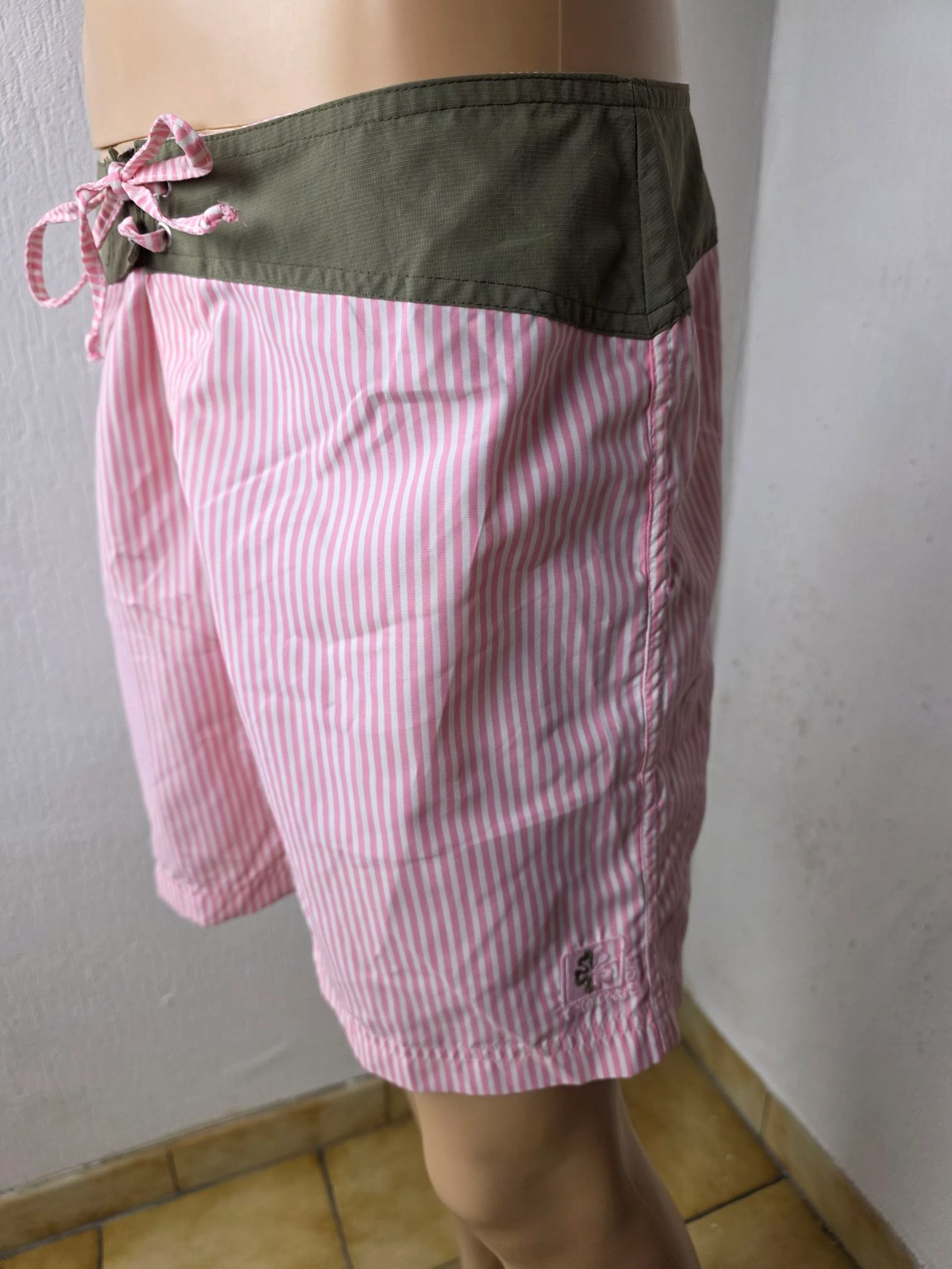 Bermuda de banho / Boardshort anos 2000 y2k novo tamanho serve para 42 pequeno 44 – photo 2